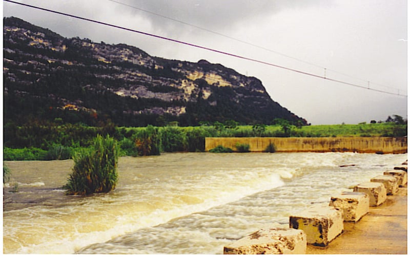 Low water bridge (portage)