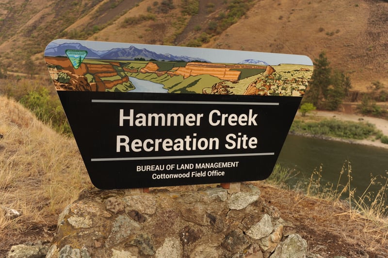 Hammer Creek Recreation Site Entrance Sign