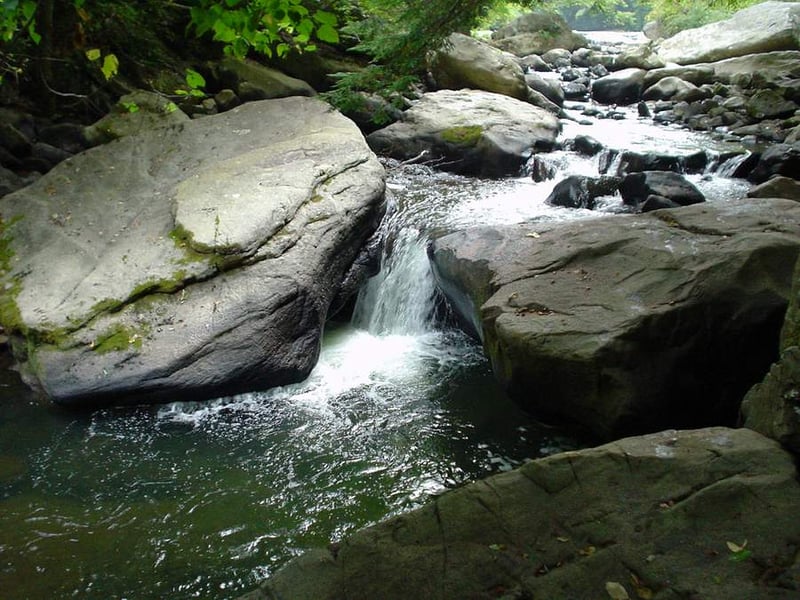 Dry 7ft Falls