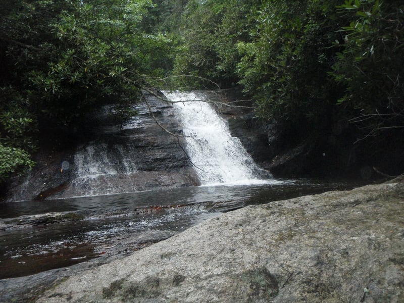 Falls near 107