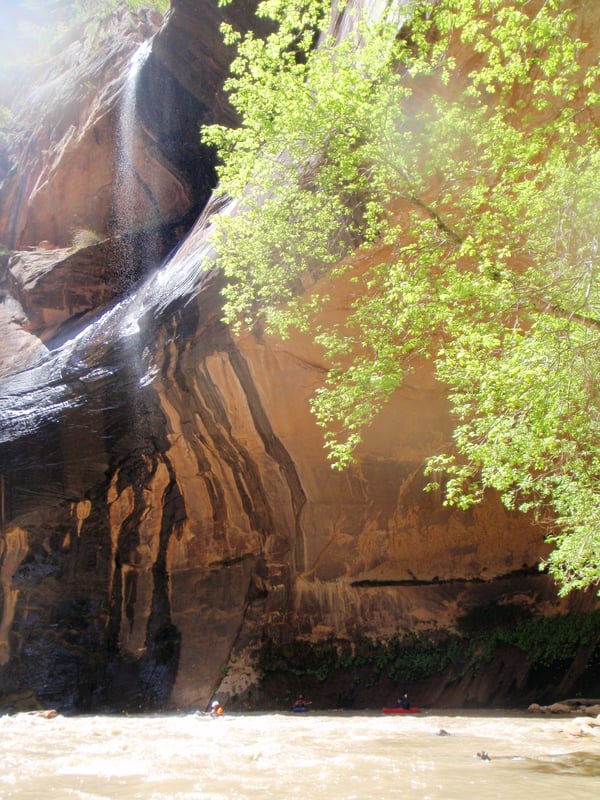 Water falling into the Narrows
