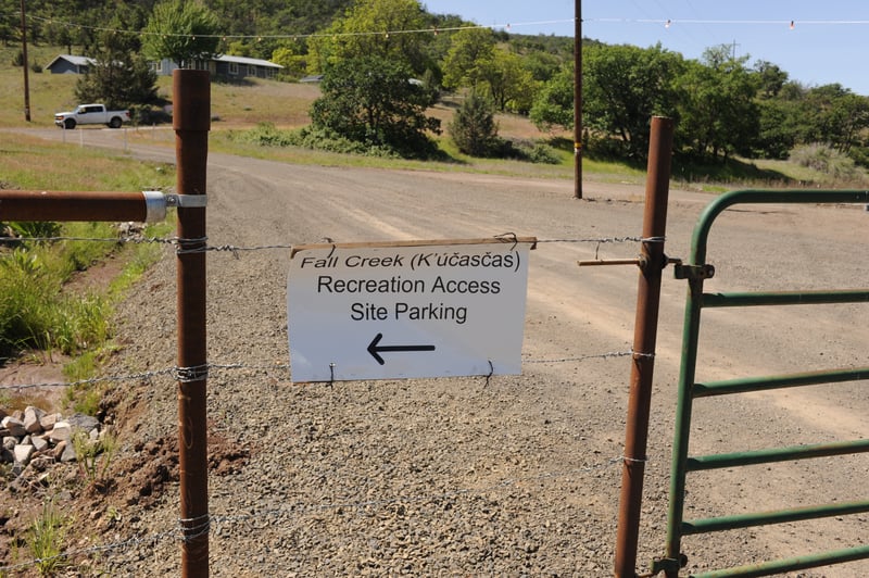 Sign to Parking