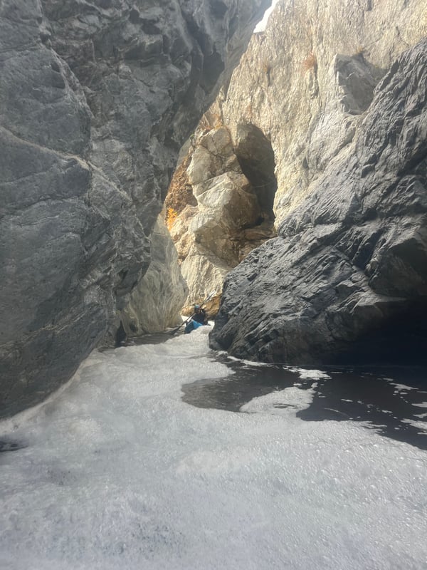 Rock cleft below Mucho Cojones