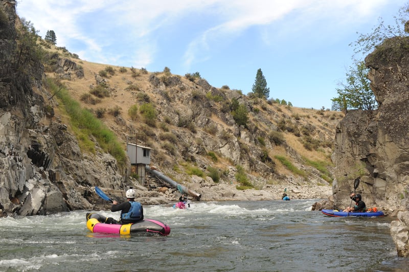 Packrafting Swirly Canyon