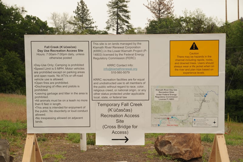 Sign at K’účasčas Access