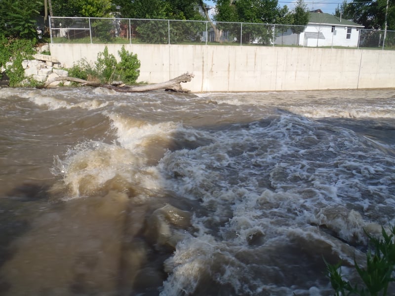 wingdam @ water level ~1300cfs, 6/24/10
