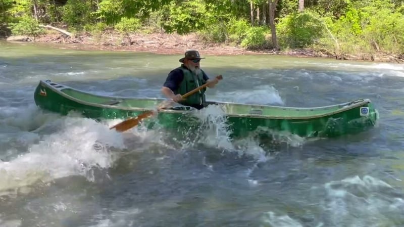 Lorne Green Surfing that 16' Blue Hole OCA - Slicing Lunchbox 