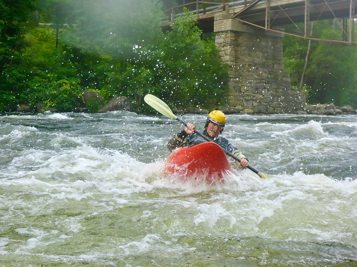 The lower Sacandaga River below Stewarts Bridge in New York, shown in American Whitewater route context.