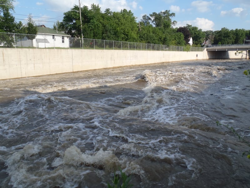 wingdam @ water level ~1300cfs, 6/24/10