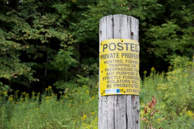 Sign prohibiting hiking bypass reach.