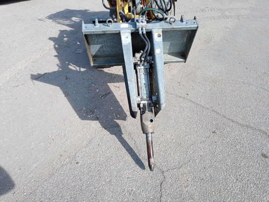 Skid Attachment Bobcat Hydraulic Jackhammer for Sale