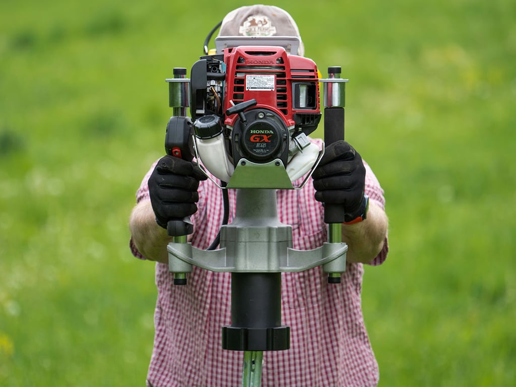 Gas Powered Post Driver, with 1/2"-2 1/4" adapters