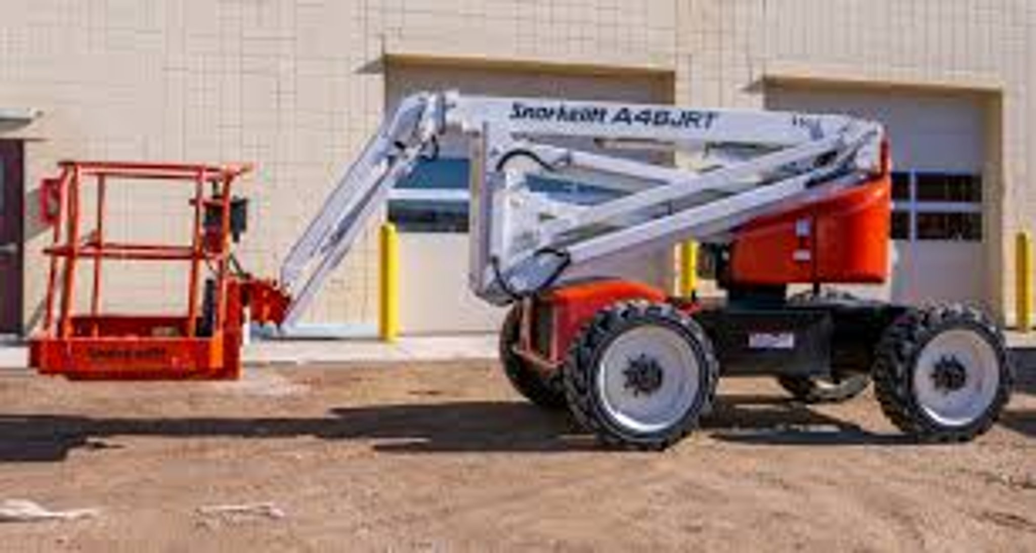 Articulating Boom Lift 4WD 46' Reach - 136