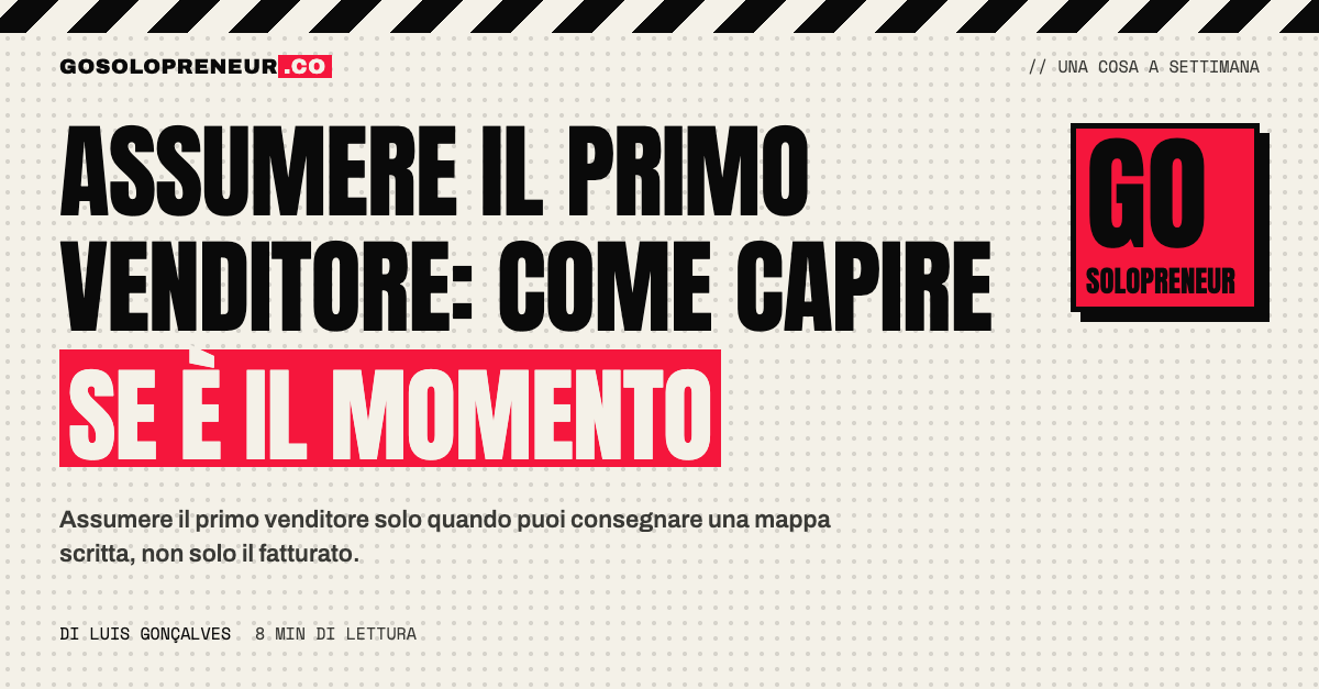 Solopreneur che consegna una mappa scritta delle vendite a un nuovo venditore: assumere il primo venditore