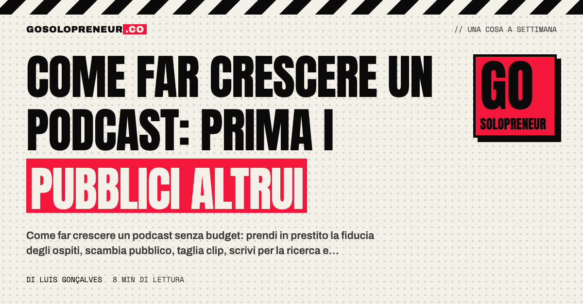 Grafico di crescita accanto a un microfono: come far crescere un podcast da zero prendendo in prestito il pubblico altrui