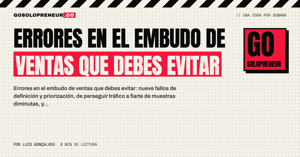 Lista de nueve errores en el embudo de ventas sobre un cuaderno