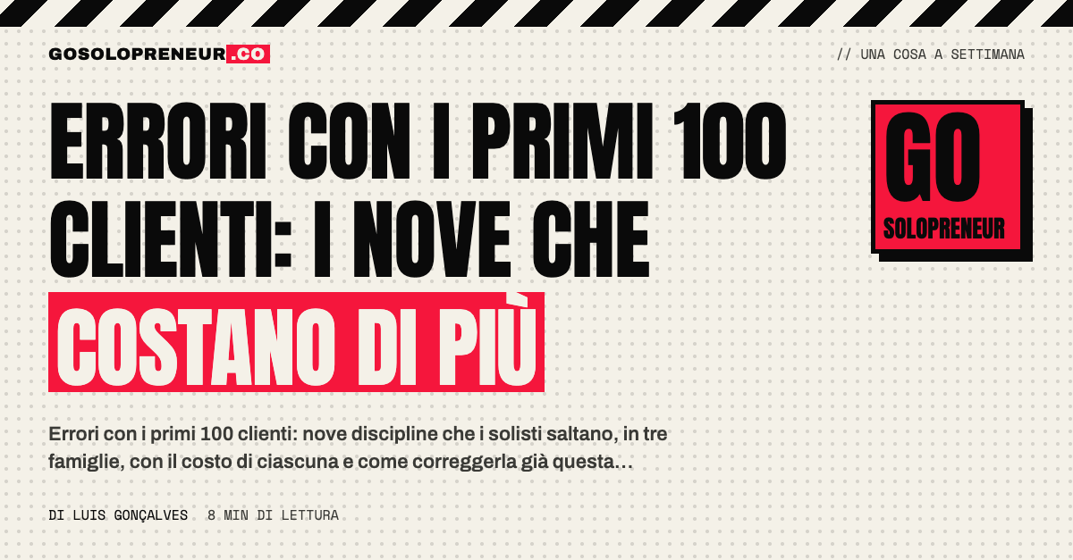 Elenco di nove errori con i primi 100 clienti spuntato da un solopreneur su un taccuino