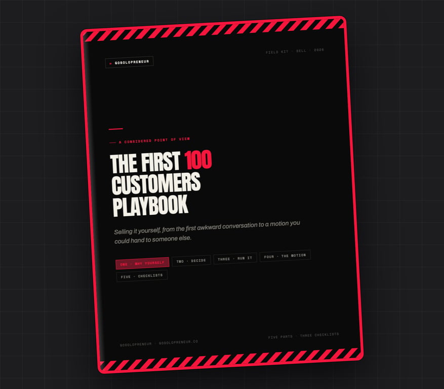 The First 100 Customers Playbook, az ingyenes útmutató borítója
