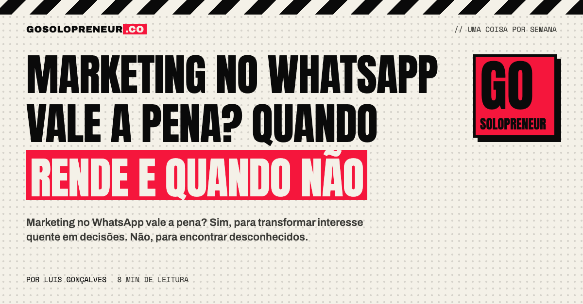 Pessoa a ponderar se o marketing no WhatsApp vale a pena