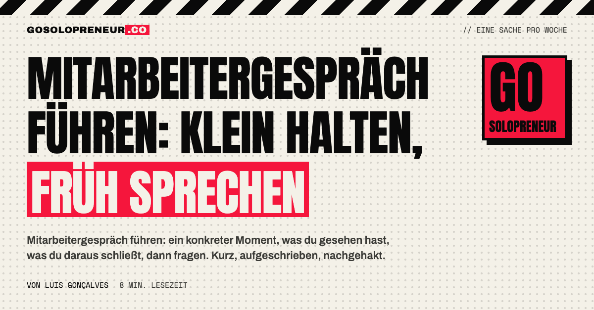 Mitarbeitergespräch führen: ein Solopreneur im kurzen, offenen Gespräch mit seinem Freelancer