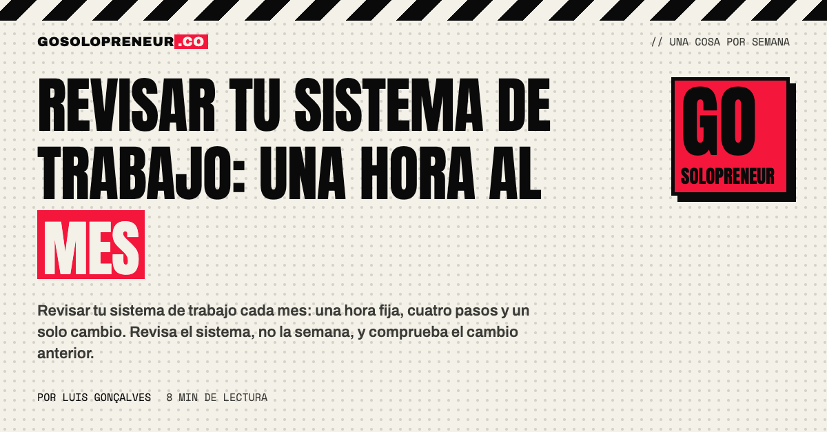 Calendario con una hora mensual reservada y una hoja con cuatro pasos de revisión y un único cambio anotado