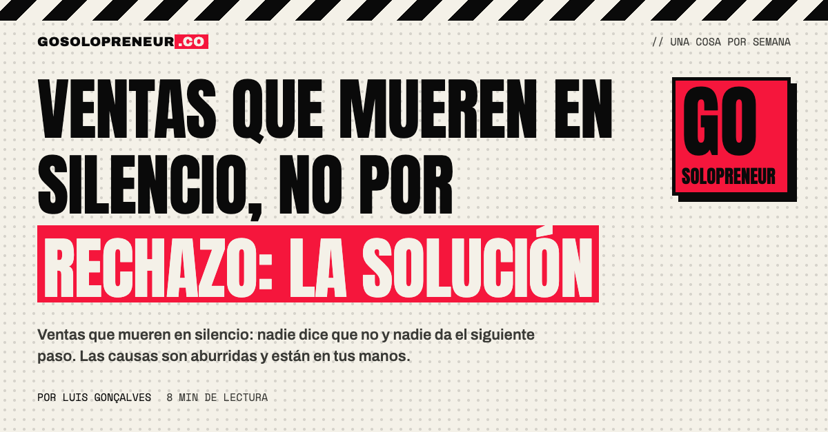 Un comprador ocupado y un trato que se enfría en silencio sobre una mesa de trabajo