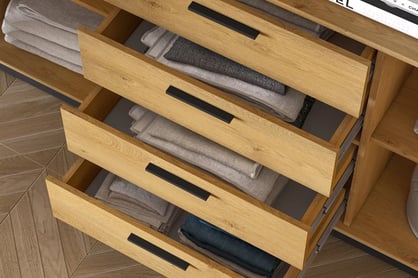 Stivio komód 170 cm - stílusos tölgy / fekete Komod fiokokkal Stivio 170 cm - dab Elegáns / fekete