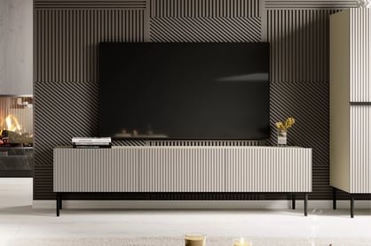 TV stolík Nicole 200 cm na kovových nohách so zásuvkou - kašmír / čierne nožičky TV skrinka Nicole 200 cm na kovových nohách z szuflada - kašmír / čierny nozki