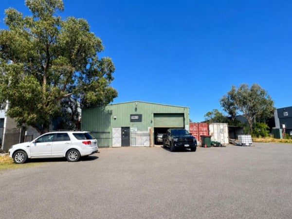QUICK SALE: Fencing and Metal Fabrication Workshop-Rare Large-Scale Powder Coating Opportunity Commercial Lease Transfer & Asset Sale-Busy Drysdale, V