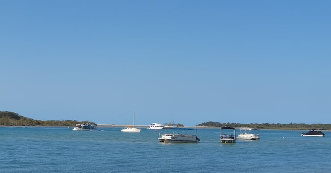 House Boats Noosa  HUGE Reduction