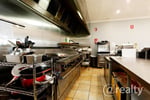 Retail/Cafe shop  on the main road for lease