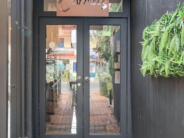 Iconic Cafe, Grill, Bar & Pizzeria Business For Sale - Prime location - McLaren Vale, SA - Premium Wine Region- Turnover approx $1 Million Dollars - H