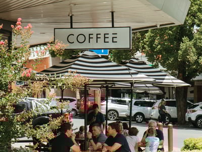 UNDER OFFER - Paulie\'s Corner Cafe, Wangaratta VIC - 1P0526 image