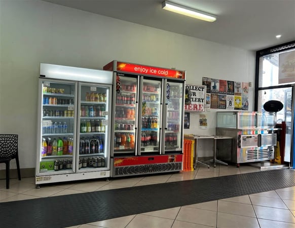 SIMPLE, FAST FOOD OUTLET WITH OPPORTUNITY