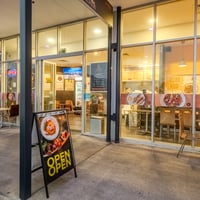 Spicy Wok Restaurant & Lounge - Turnkey Asian Fusion Opportunity in St Clair image