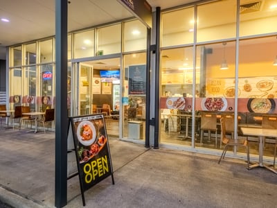 Spicy Wok Restaurant & Lounge - Turnkey Asian Fusion Opportunity in St Clair image