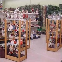 Handcrafts, Collectable Models & Tobacco Shop Ref: 10242 image