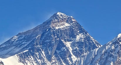 Selling a Business - Lessons from Mount Everest article cover image