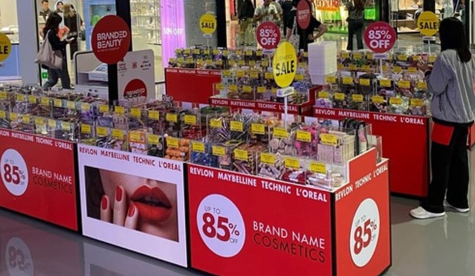 Launch Your Own Cosmetics Business in a Prime Retail Location