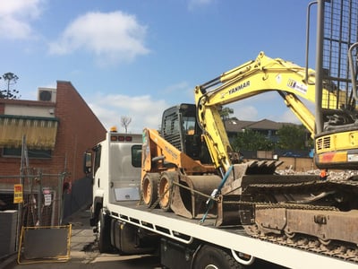 Machinery ,& constructions gear tilt tray service image