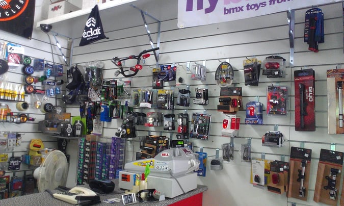 Diamond Creek bike shop, photo 2