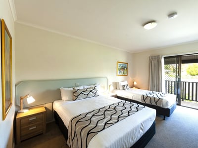 UNDER CONTRACT - Country Club Motor Inn, Deniliquin NSW - 1P0590 image