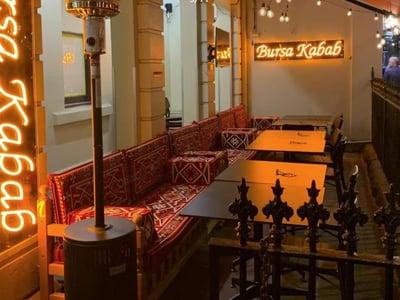 PRIME LYGON STREET HOSPITALITY OPPORTUNITY  HIGH TURNOVER, FULLY RENOVATED image