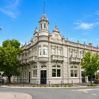 LEASEHOLD - Bull & Mouth Hotel Motel, Maryborough VIC - 1P0576 image