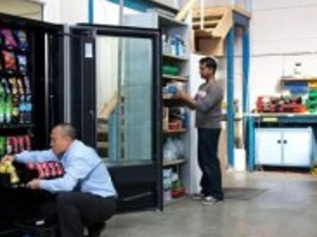 Interactive Vending Machines - Massive Return-on-Investment - Now Serving Healthy-Options plus Major Brands like Coca-Cola and Schweppes -from $50,000, photo 5