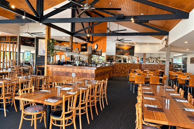 Iconic Coastal Tavern and Freehold for Sale, photo 2