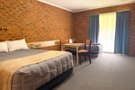 LEASEHOLD - Settlement Motor Inn, Deniliquin NSW - 1P0624