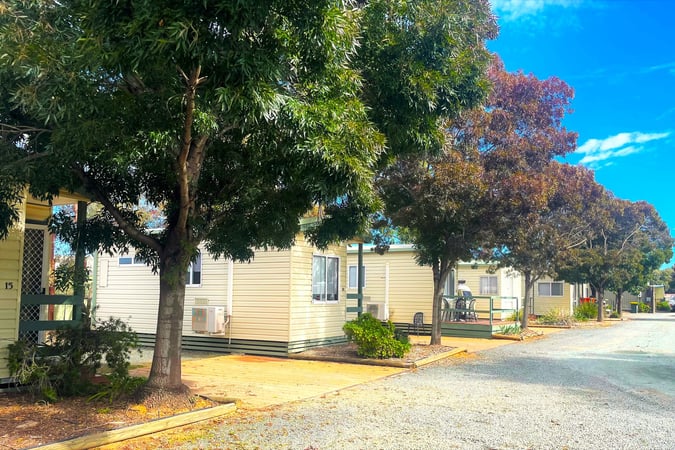 UNDER OFFER - BIG 4 Cabin Park Hay, NSW - 1P0183