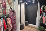Popular Women\'s Fashion Boutique - Prime Location
