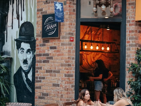 ICONIC CAFE WITH 20 YEARS LONGEVITY !!!